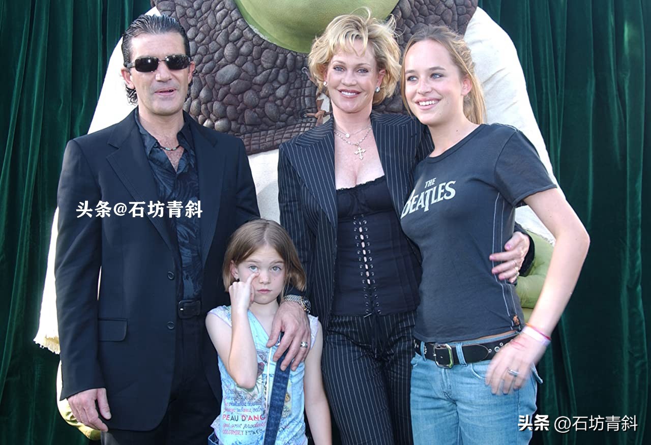 佐罗劫富济贫,佐罗结过几次婚