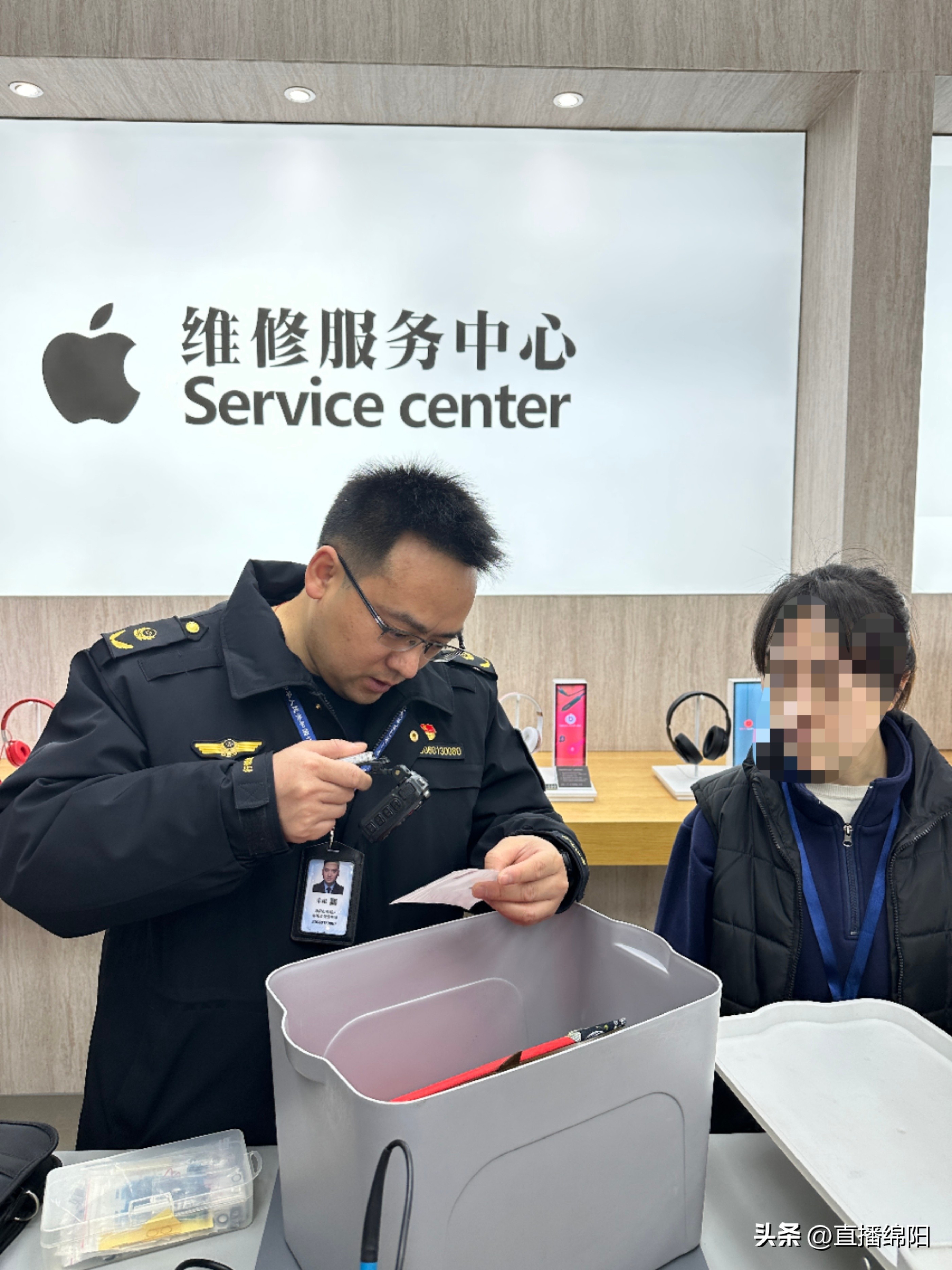 苹果原装线上有苹果logo吗,苹果店有些不是苹果标志