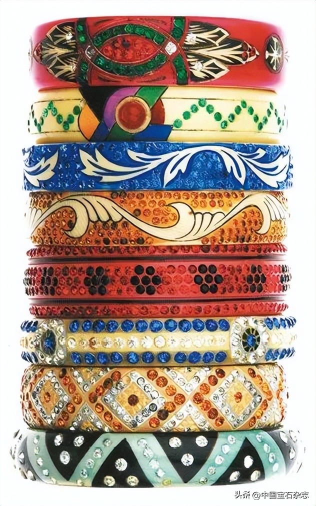 国外新艺术时期的珠宝首饰,西方首饰华丽风格