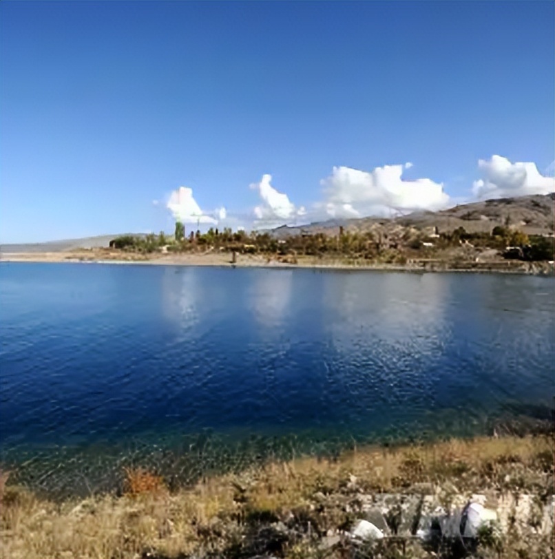 世界上最深的十大湖泊深不可测,探索全世界深不见底的湖泊