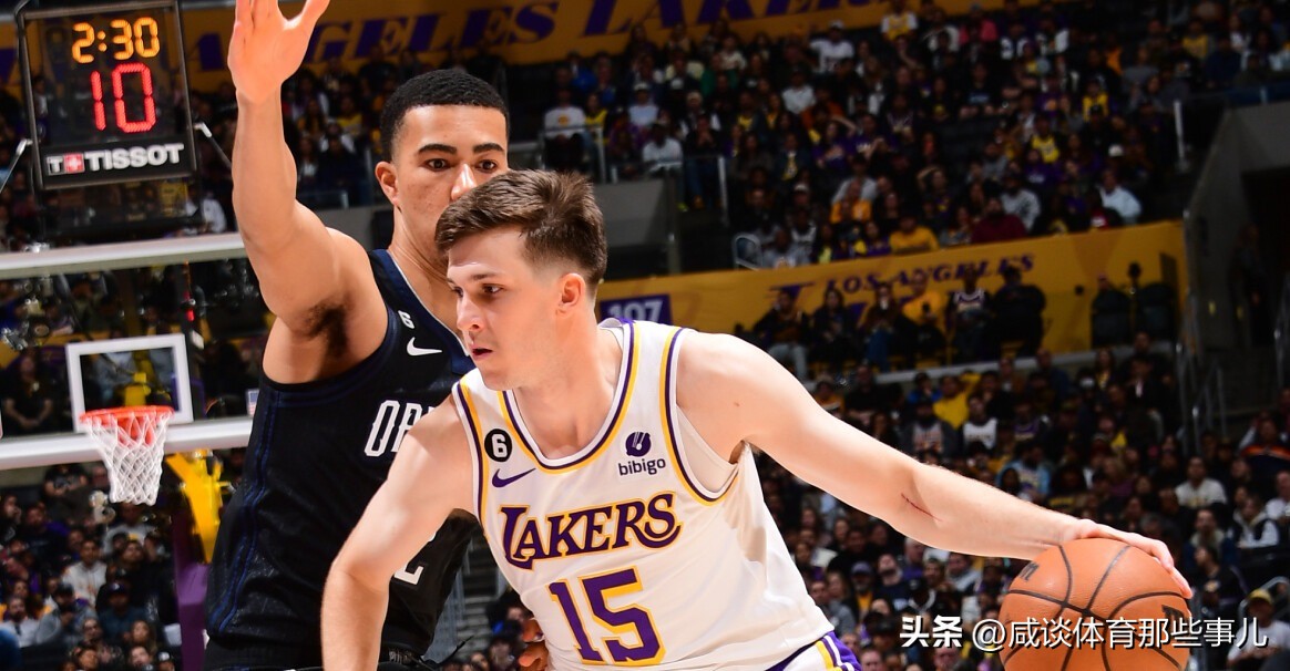 场均30+5+8！身价156万锁定首发，小黑终于再见？小将一战成名