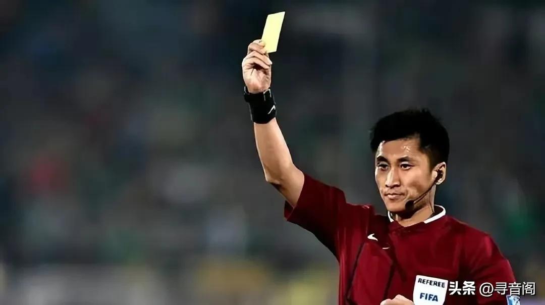 裁判马宁为什么没有手臂,裁判马宁怎么处理了