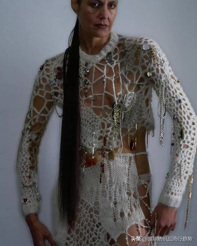 现实中的皇帝的新装,皇帝的新装设计