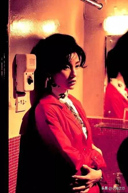 息影18年，58岁张曼玉近况曝光：独居贫民区，不婚无子，活得太飒