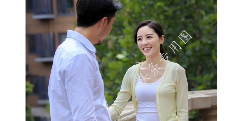 父母去医院没钱心里难受吗,家人住院自己也没钱简直崩溃