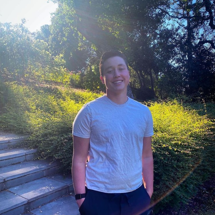 称霸女子游坛的男跨女运动员被女跨男运动员打败!美国人凌乱了