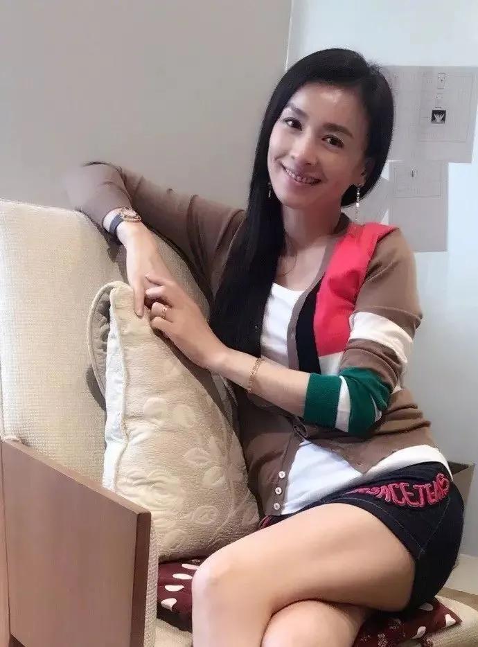 张庭夫妇搞传销，三年半收入近百亿，TST被罚2100万