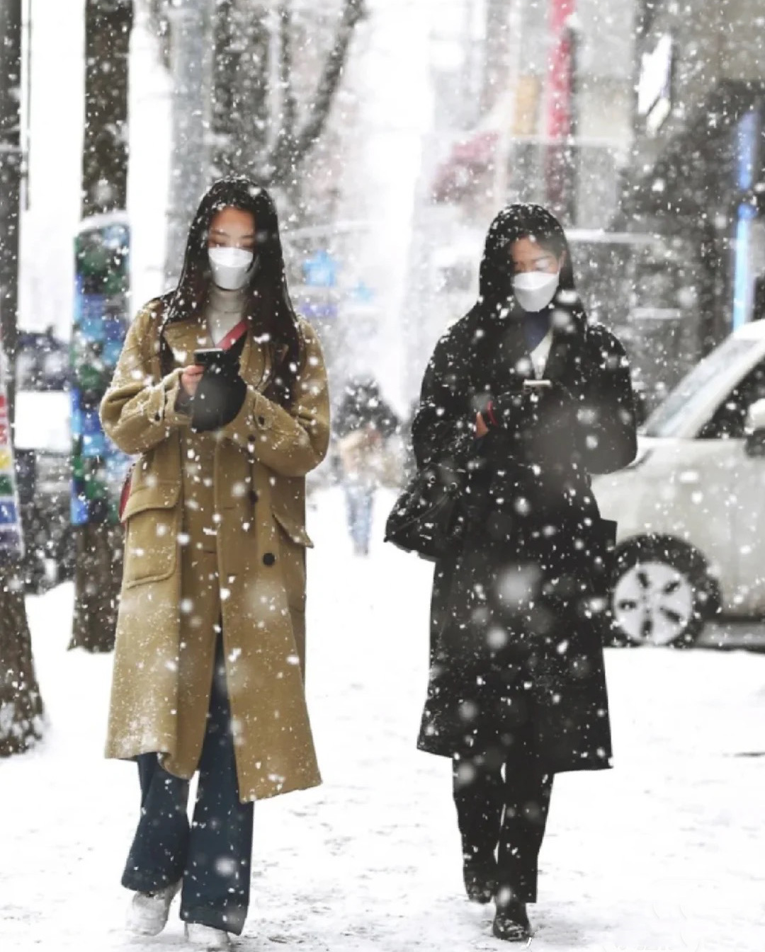 韩国小姐姐穿衣搭配街拍,街拍韩国的小姐姐都怎么穿