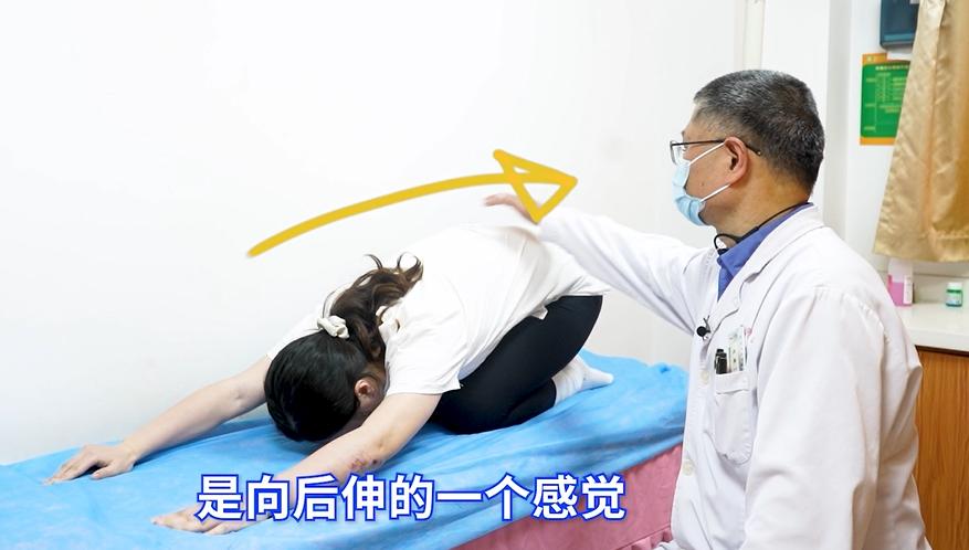 治疗颈椎腰椎间盘突出的最好方法,治疗颈椎腰椎间盘突出的动作