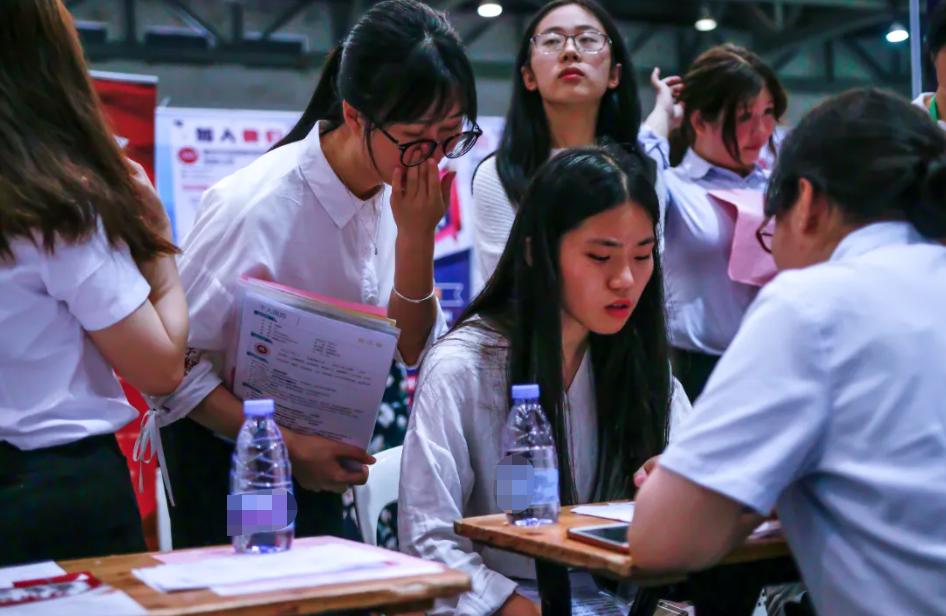 中国工资高待遇好的十大国企排名,你知道的待遇最好的国企有哪些