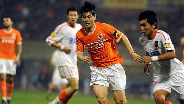 中超泰山队夺冠合集,中超山东泰山队2018年比赛集锦