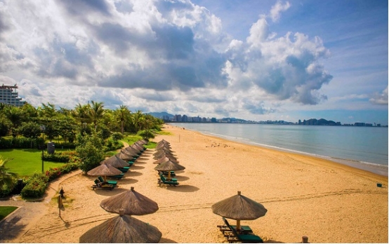 海南三亚租车一般价格一天多少钱,三亚租车电动车和轿车哪个方便