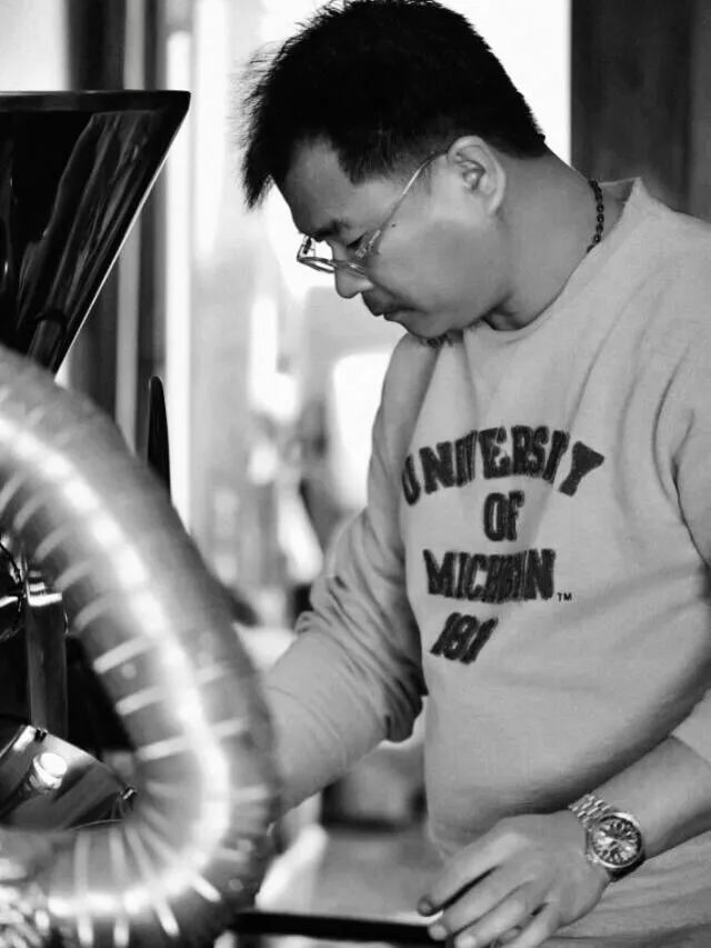 在乌鲁木齐卖咖啡的台湾大叔，一呆就是10年