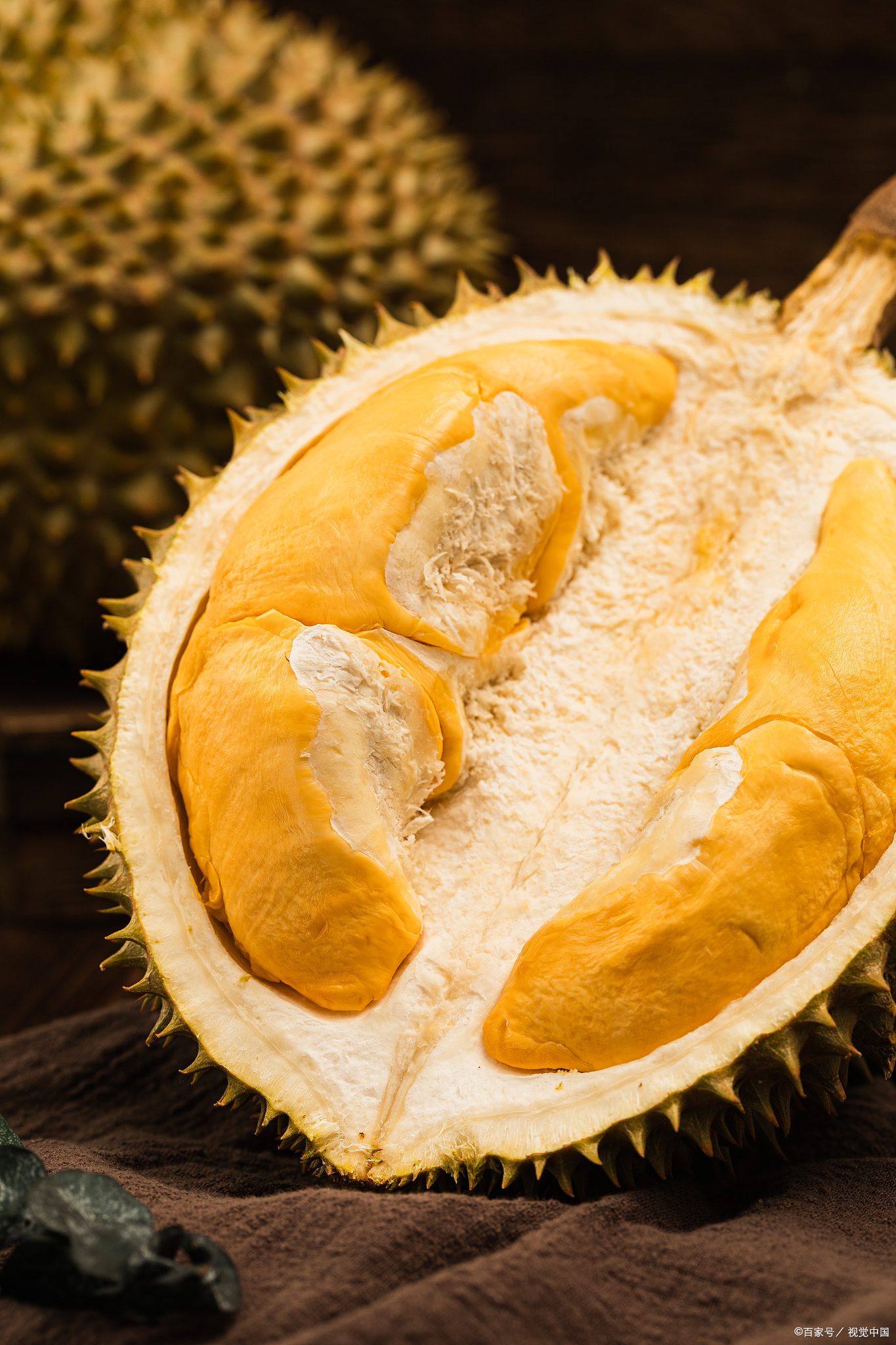 水果之王榴莲吃了有什么作用,水果之王榴莲的功效是否可以美白