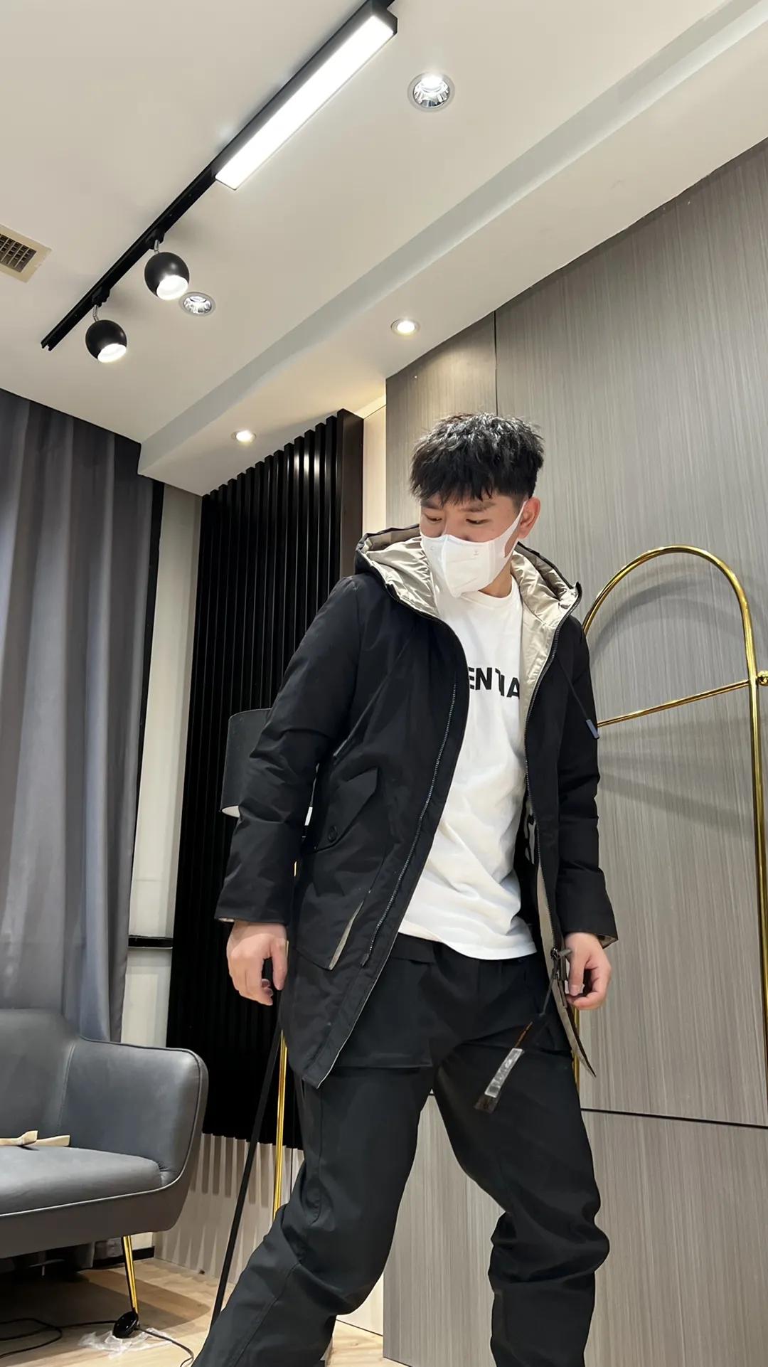 jeep男士中长款羽绒服,男士最新亮面羽绒服