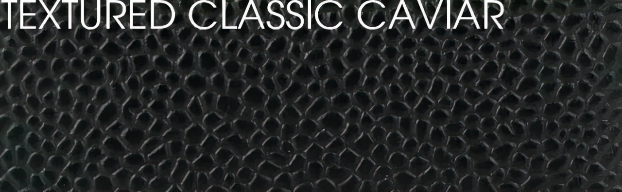 香奈儿鱼子酱的大球皮是什么皮质,香奈儿cf小号皮质是硬的还是软的