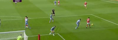 惊呆守门员的进球,震惊足坛十大守门员