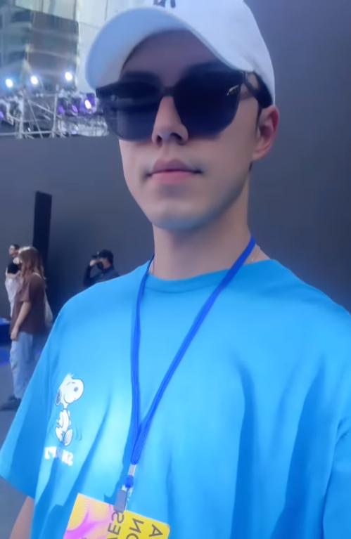 偶像剧照进现实！泰国顶流女星被男演员公开告白，5年友情变爱情