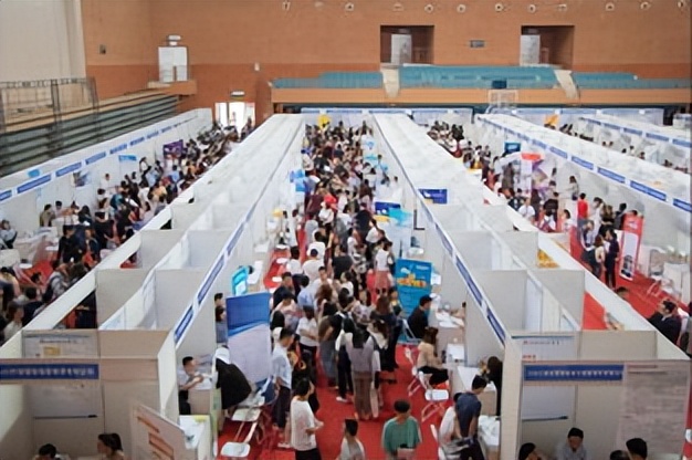 被比亚迪挖走富士康员工现状,富士康搬离中国哪些企业受益