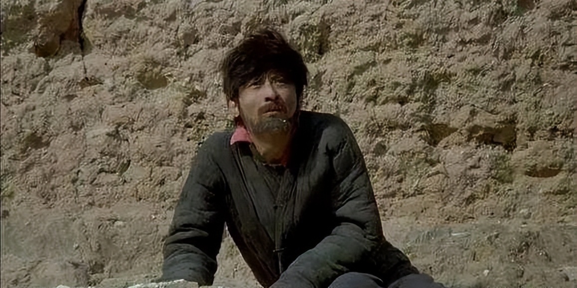 “造穷”致富的时代来了，有人已经赚得盆满钵满了