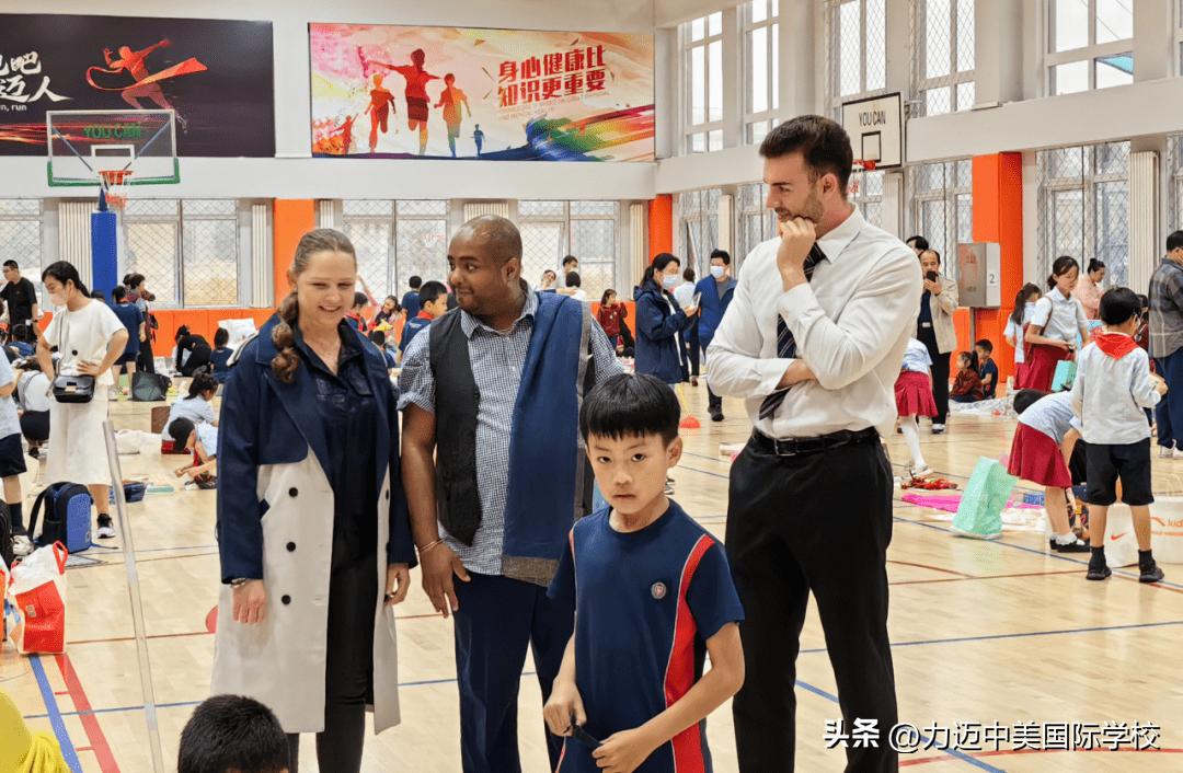 以爱之名公益活动,以爱为名公益义卖