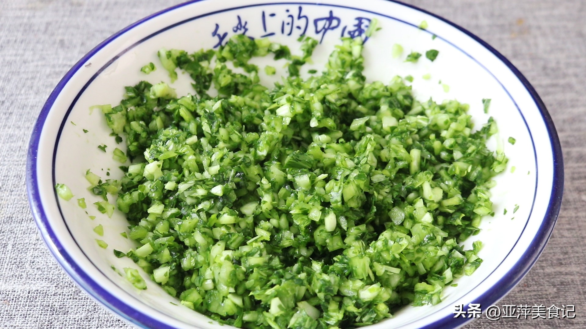 油菜做饺子馅和什么搭配好吃,油菜用什么搭配包饺子馅好吃