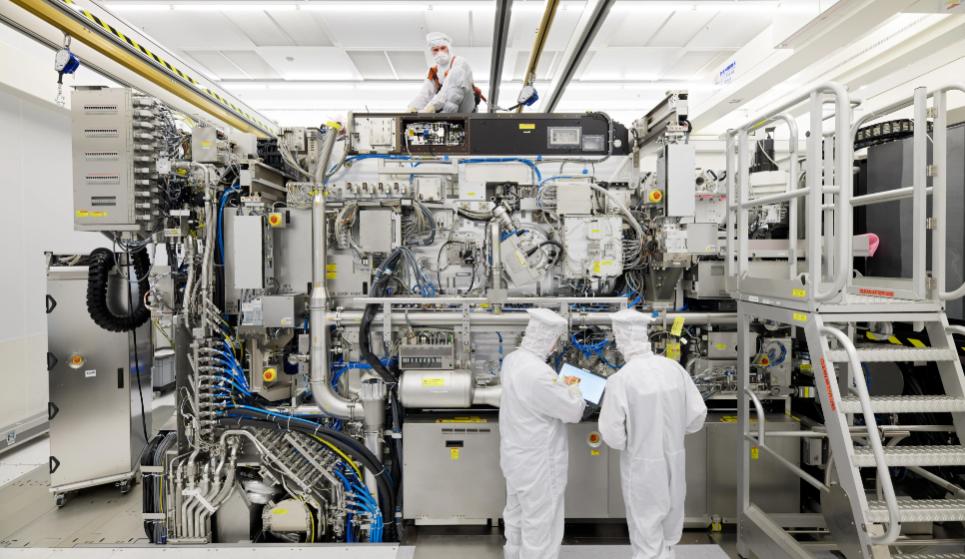 asml向中国卖多少台光刻机,中国有几台asml光刻机