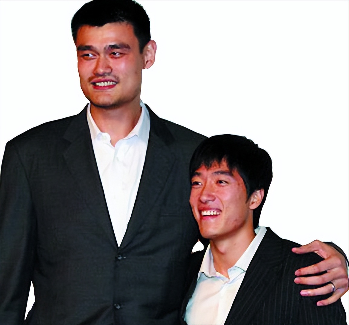 姚明，这些年你太难了！看43岁的你卸任CBA董事长，我长舒了口气