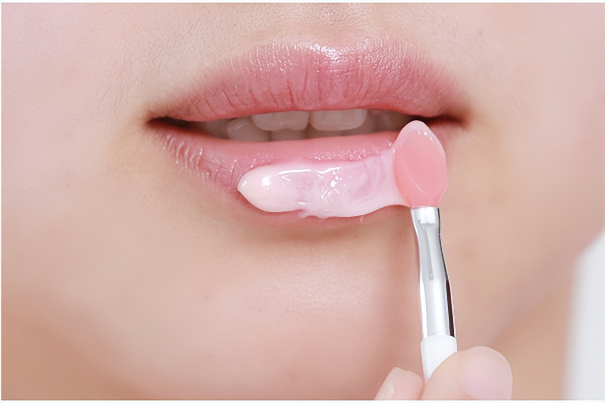 唇膜可以缓解唇部裂痕吗,什么唇膜让嘴唇水润