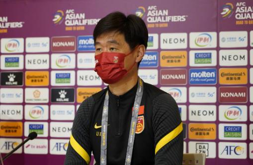 中国vs越南直播范志毅的表情,范志毅被完爆的比赛视频