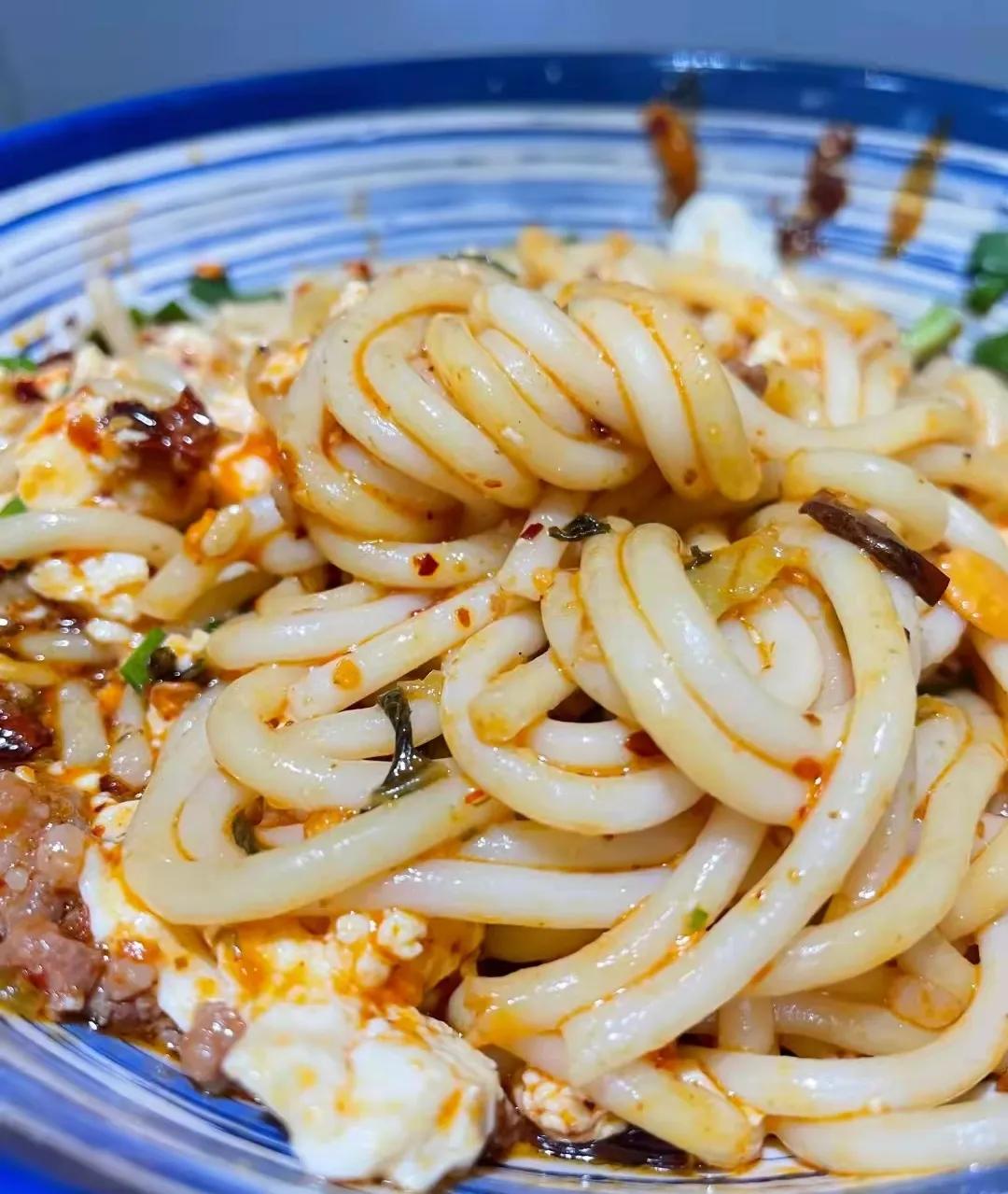 吃货们千万不要错过的昆明美食街,昆明翠湖公园附近美食街