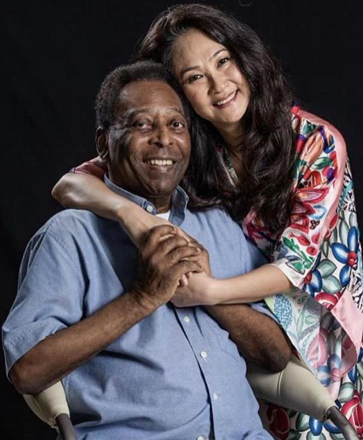 球王贝利有多少儿女,球王贝利坐轮椅