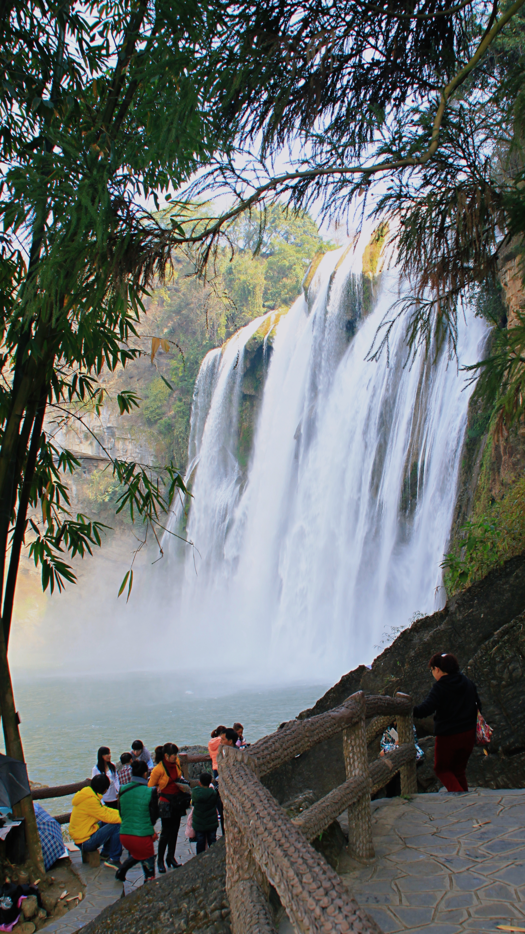 多彩贵州黄果树苗寨,多彩贵州黄果树风景区