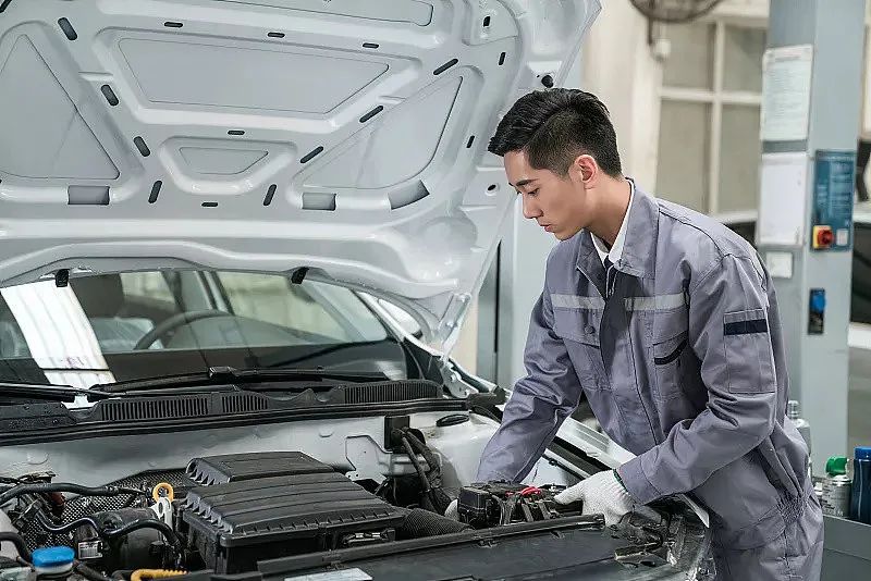 绵阳飞行职业学院学费一年多少钱,绵阳飞行职业学院新能源汽车专业