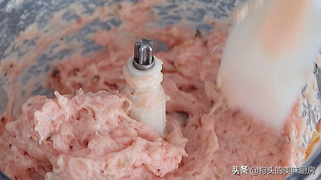 做猪肉丸子一斤肉放多少玉米淀粉,炸猪肉丸子的做法和配方的全过程