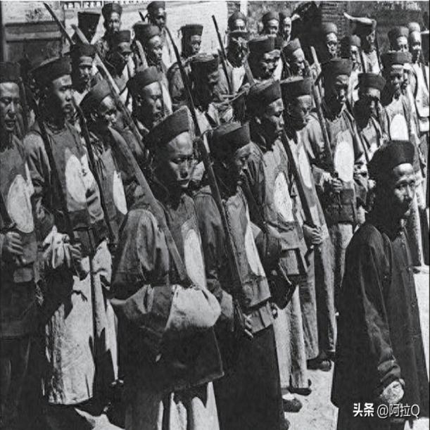 罕见晚清老照片被押赴菜市口,晚清妇女照片