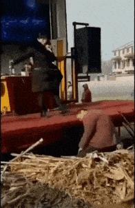 站着走路腰不舒服坐着没事,走路累了倒走能缓解吗