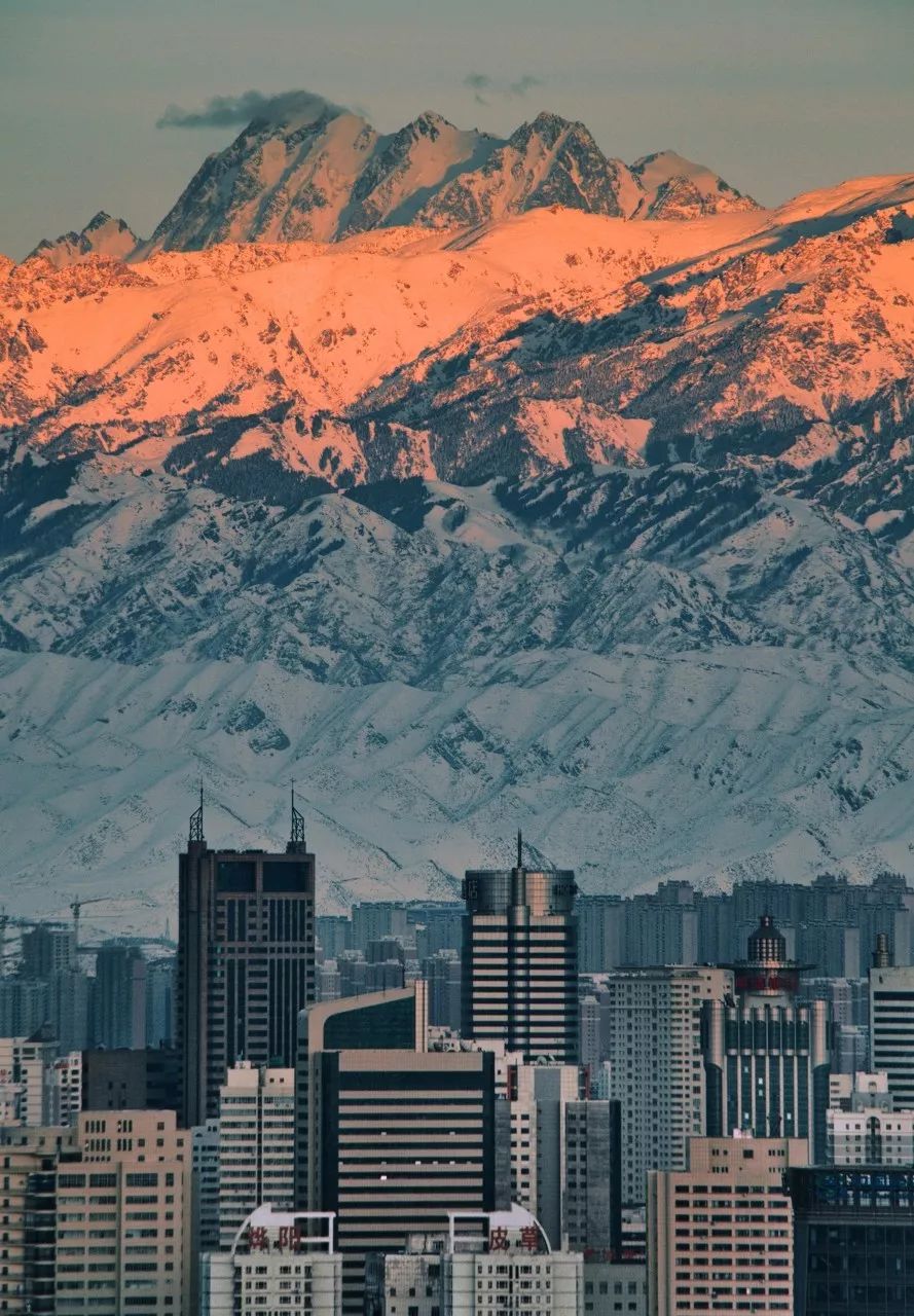 南北疆大环线10天要多少钱,新疆南北疆大环线专列旅游攻略