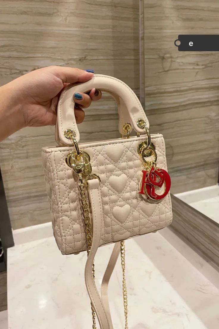 十款包包经典大牌戴妃包,戴妃包适合多大年龄背