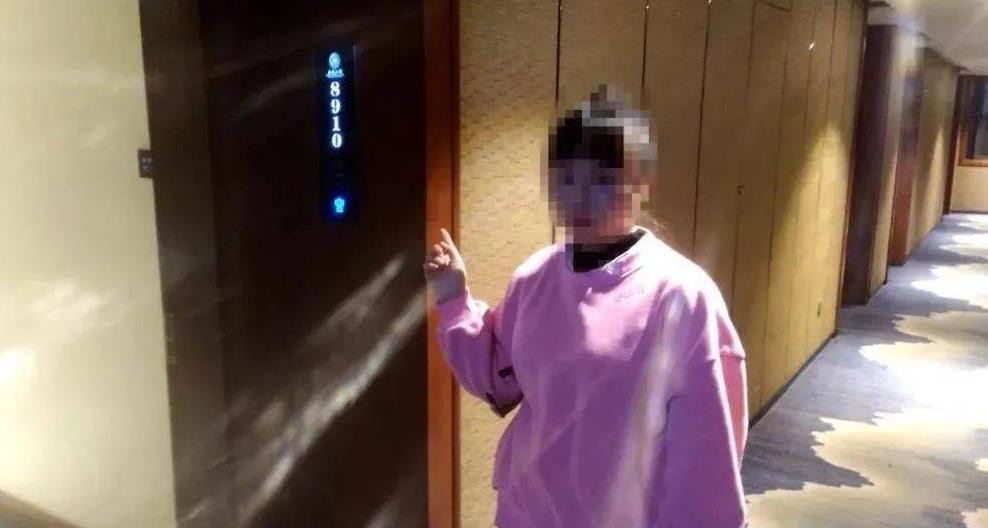 54岁男子与女子有染，女子哀求：我不敢了，请放过我