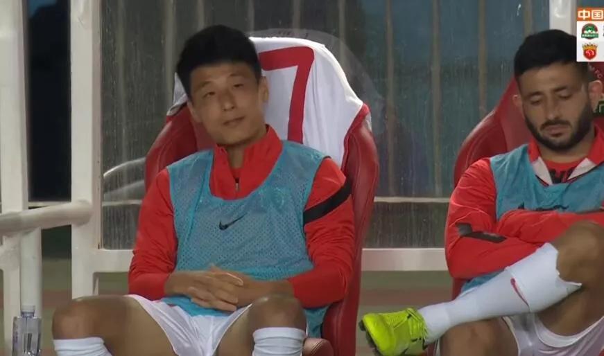 足球高位逼抢在体系中的作用,足球的魅力在于传控