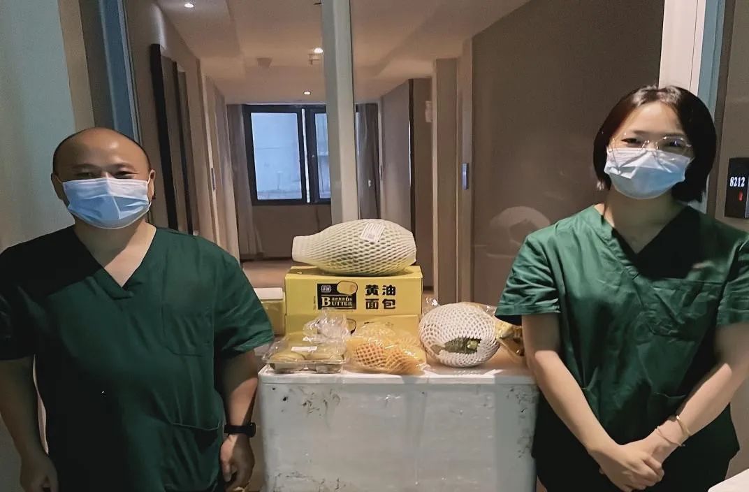 致敬殉职的医护人员,致敬逆行者医护人员回家