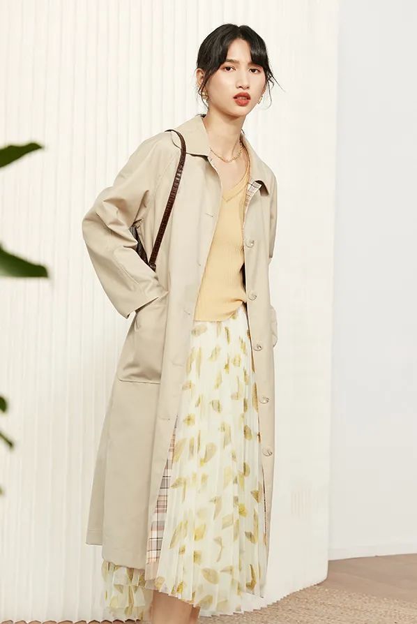 穿裙子靴子过年,过年穿了裙子显瘦