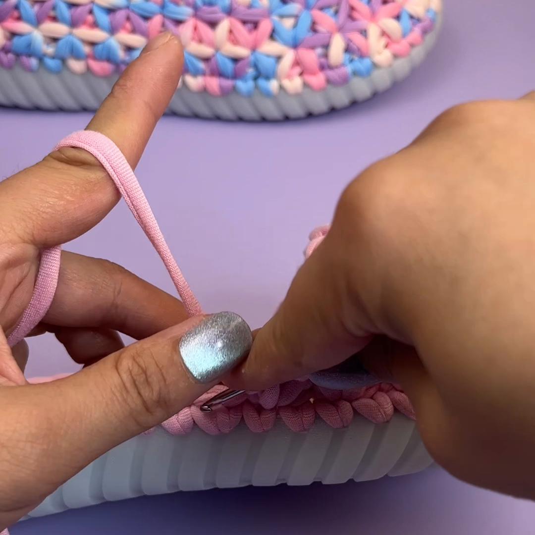 儿童豆豆鞋六瓣花钩织教程,双股金丝绒豆豆鞋教程