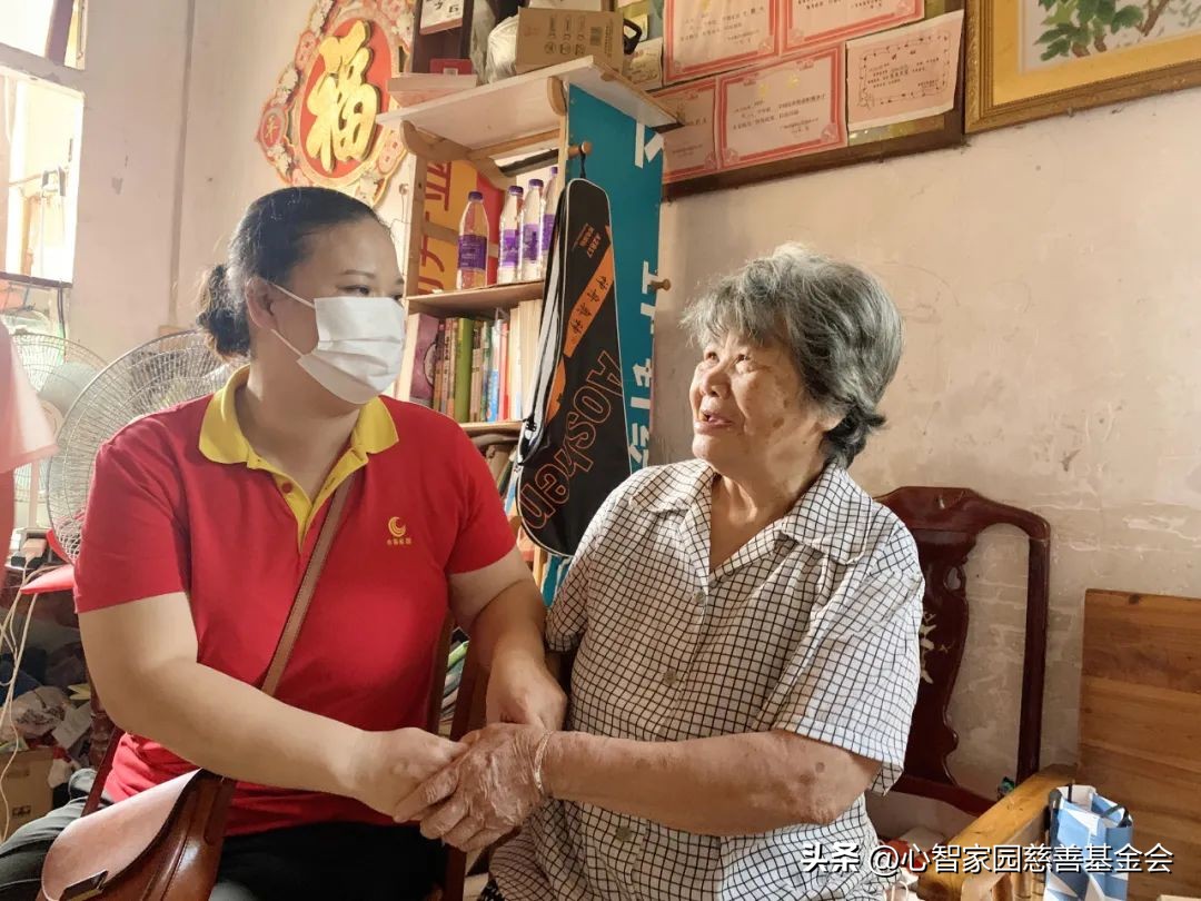 探访孤寡老人活动感受,关爱慰问七十岁以上老人活动