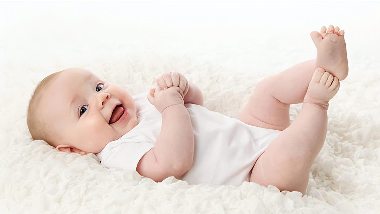 小孩子手脚脱皮缺什么维生素,孩子手脚脱皮是缺维生素吗