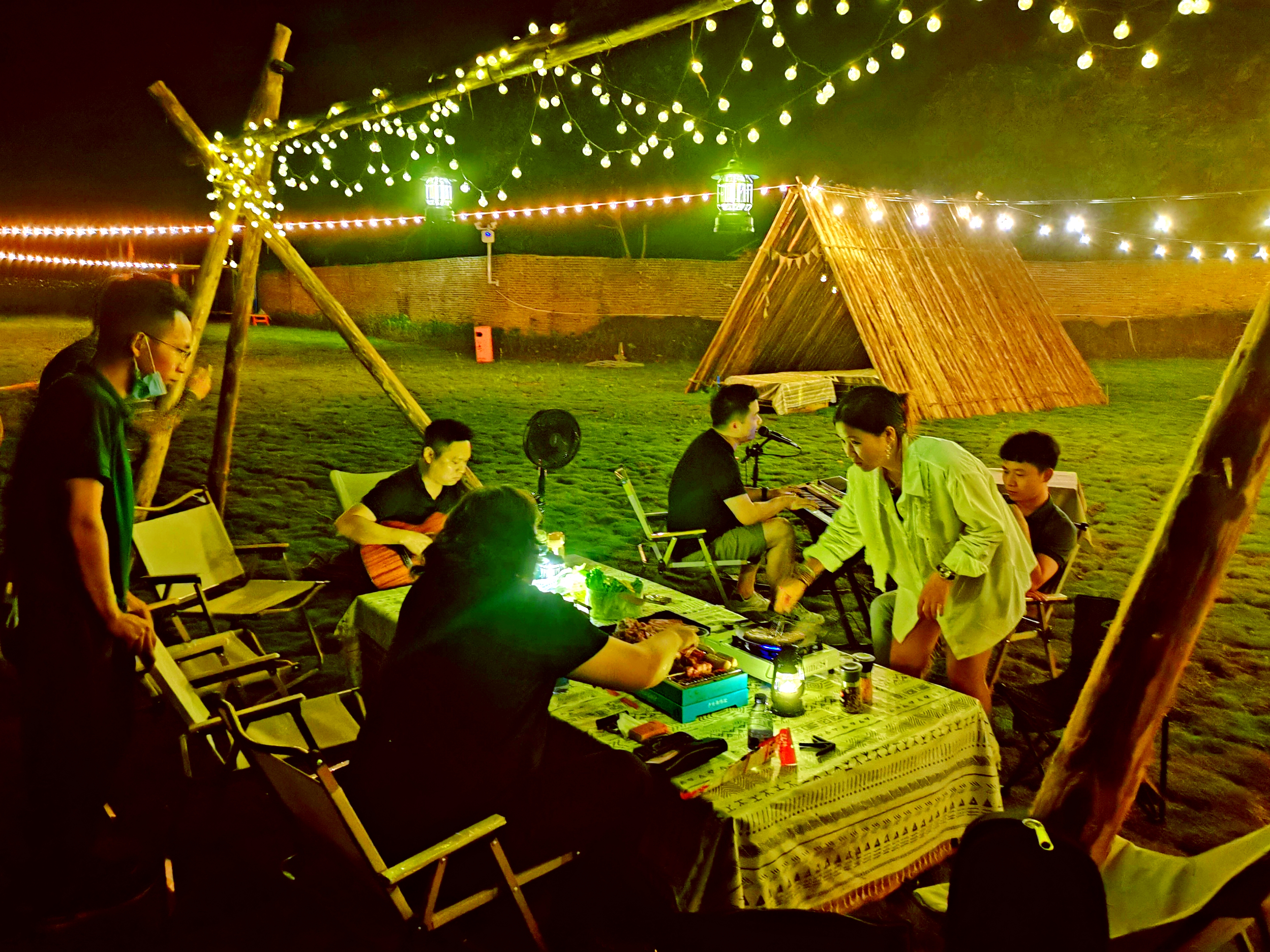 清远英德峰林晓镇精品露营地,清远英德湖畔野奢露营