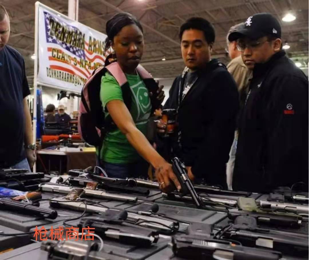 美俄两国都不禁枪,为何美国枪击案居高不下,俄罗斯却很少发生?