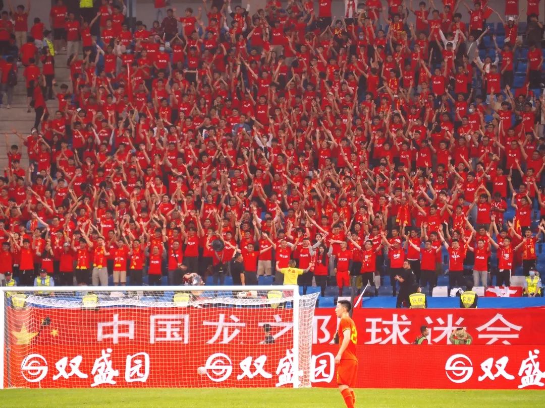 中国足球开启留洋,大连足球队向国足发起挑战