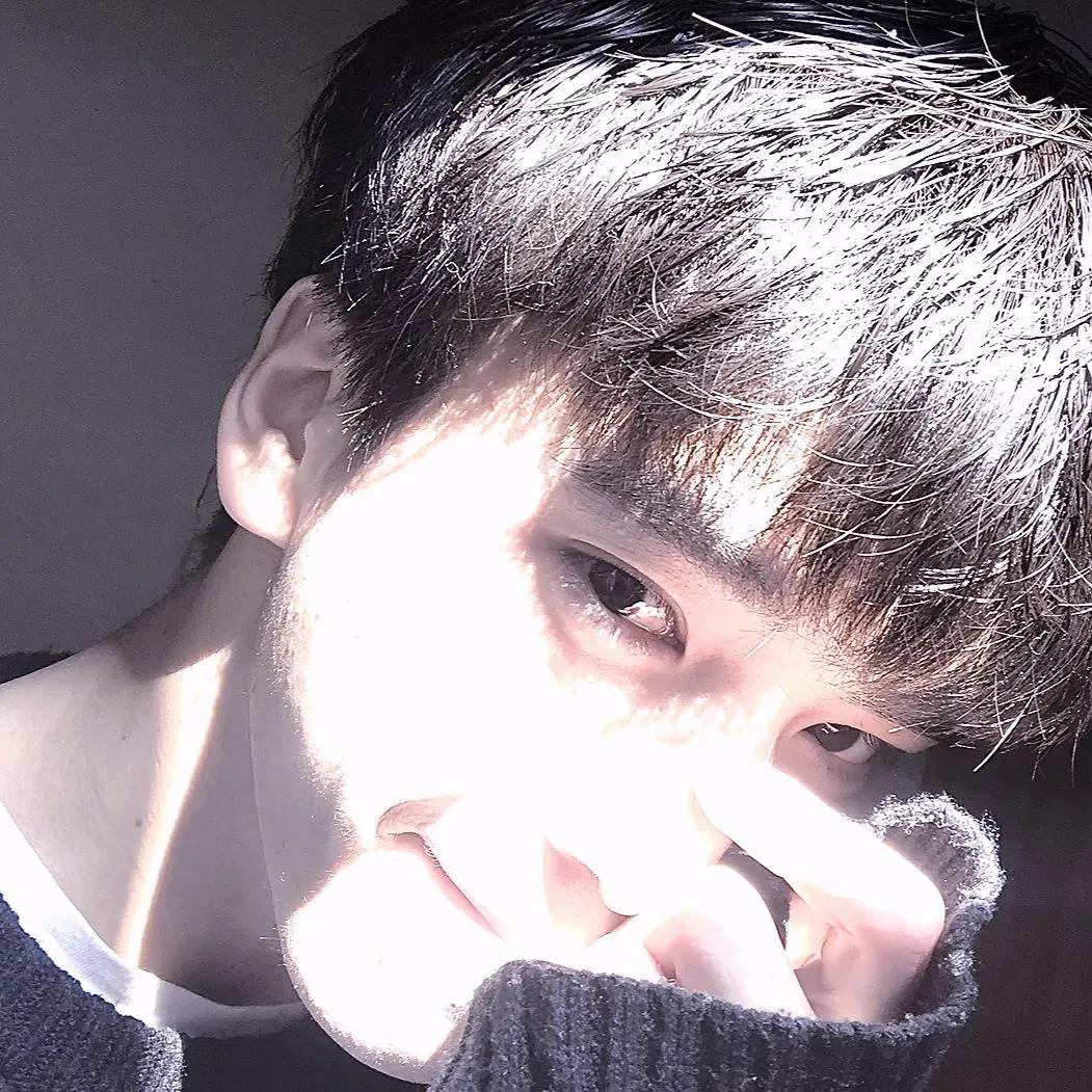 男神头像女生,男头一组优质的男生头像